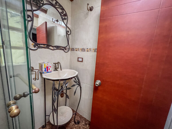Venta de Casa en el Barrio Pérez - Image 4