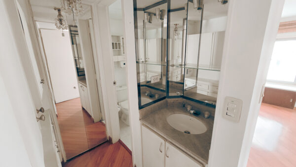 Venta de Apartamento en la AV. Oriental Centro Medellín - Image 16