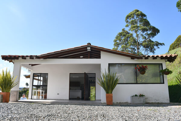 Venta de Casa Campestre en El Peñol Antioquia - Image 7