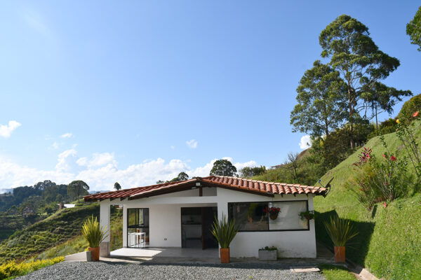 Venta de Casa Campestre en El Peñol Antioquia - Image 8