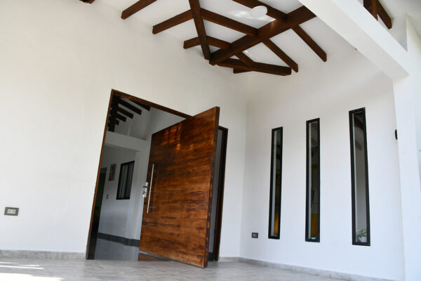 Venta de Casa Campestre en El Peñol Antioquia - Image 11
